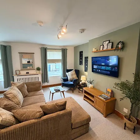 Solway Retreat, Cosy 2 Bed Flat, Sleeps 4 - M6 Jct45, A75, Gretna & Carlisle Longtown (Cumbria)