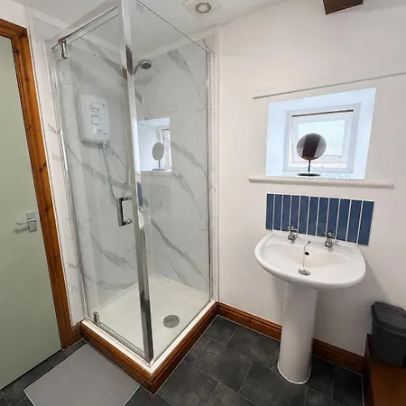 Solway Retreat, Cosy 2 Bed Flat, Sleeps 4 - M6 Jct45, A75, Gretna & Carlisle